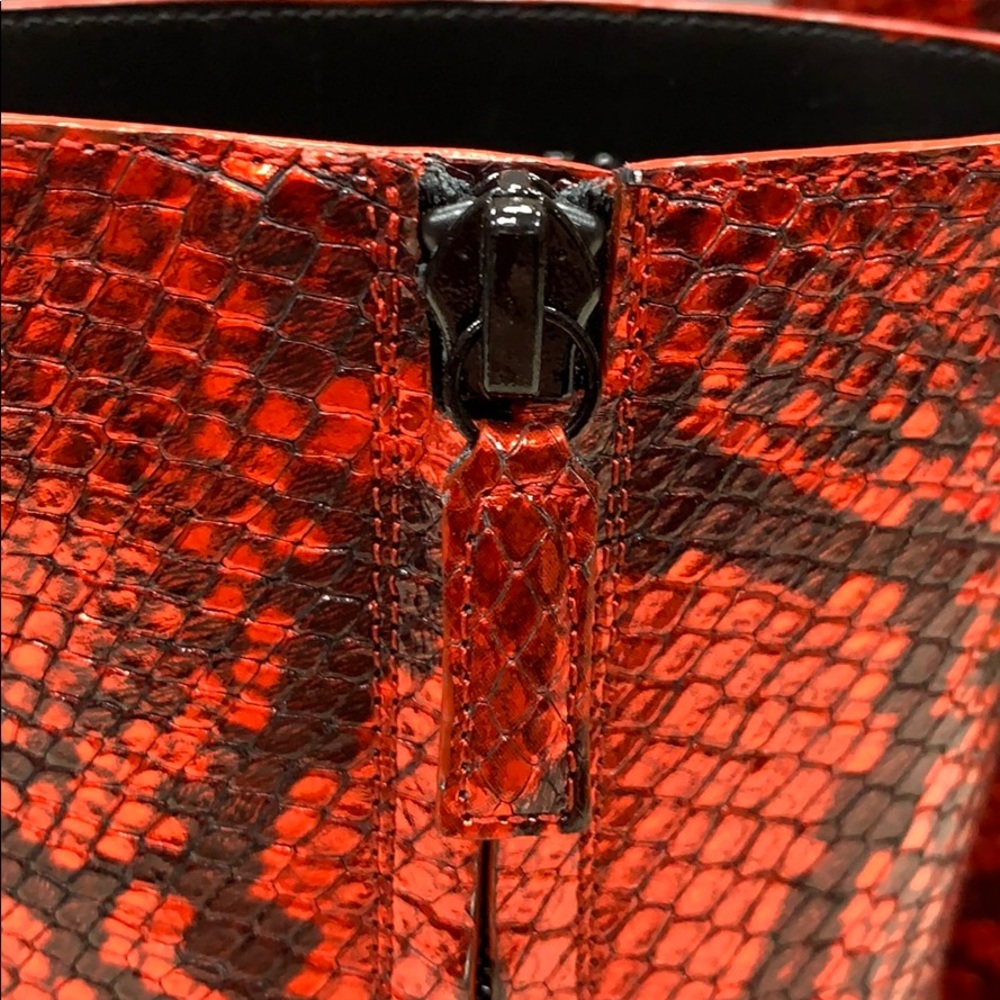 BALENCIAGA RED AND BLACK OVAL LEATHER SNAKESKIN BOOTIES ROUND HEEL SIZE 8.5 - Picture 6 of 10